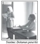 Seorang guru pembimbing terutama guru pelajaran ekonomi sangat bertanggung jawab atas pelaksanaan kegiatan perkoperasian di sekolah.