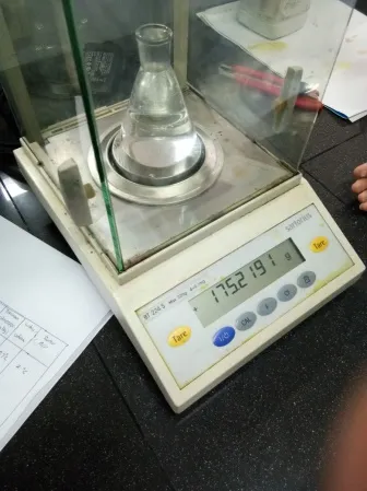 Laporan Praktikum Kimia Penentuan Berat Molekul Berdasarkan Kerapatan Gas 10