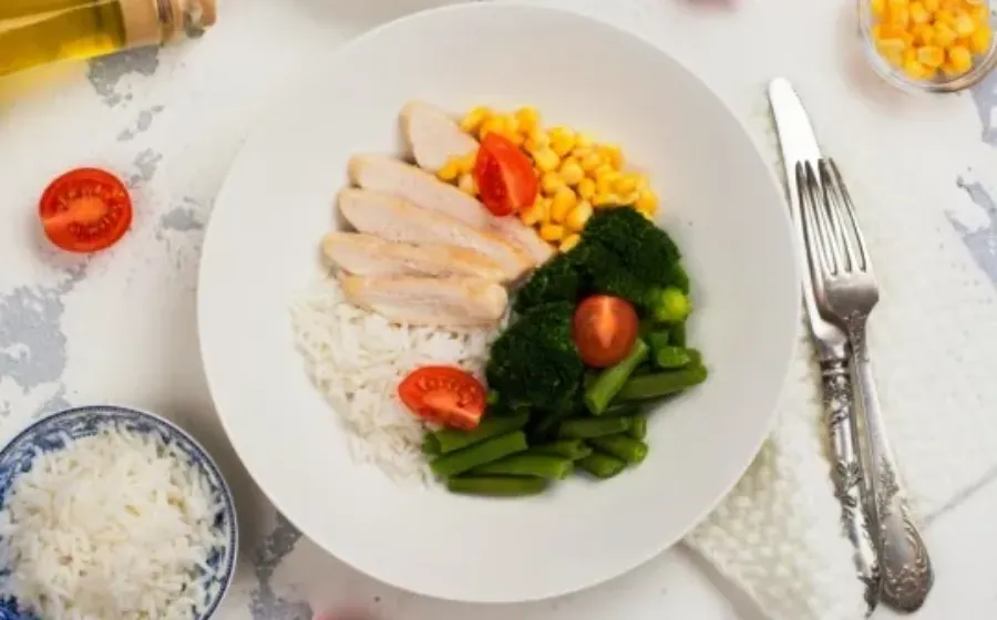 Tips Memberikan Makanan Seimbang Pada Anak Untuk Mendukung Tumbuh Kembangnya