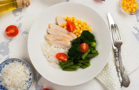 Tips Memberikan Makanan Seimbang Pada Anak Untuk Mendukung Tumbuh Kembangnya