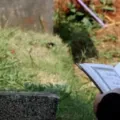 Bacaan Dan Tata Cara Berdoa Saat Ziarah Ke Kuburan