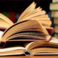 Cara Tingkatkan Kecerdasan Otak Dengan Kebiasaan Membaca Buku