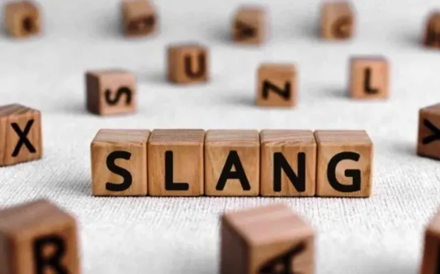 Bukan Hanya Iseng, Ini Manfaat Dan Peran Bahasa Slang Dalam Komunikasi