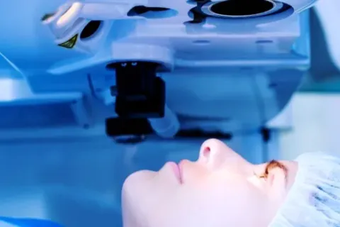 Memahami Prosedur LASIK Mata, Keunggulan Hingga Risiko Yang Mungin Terjadi