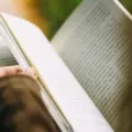 Manfaat Membaca Buku Yang Mungkin Belum Kamu Ketahui