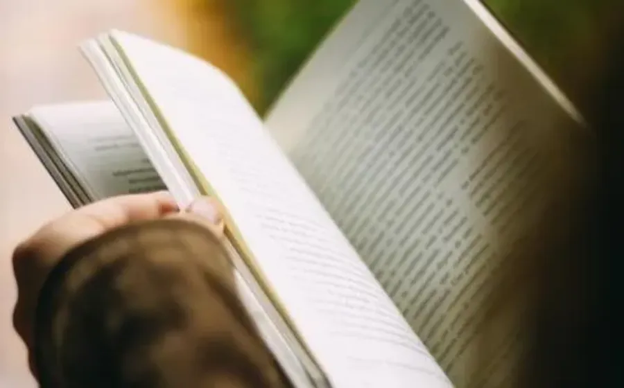 Manfaat Membaca Buku Yang Mungkin Belum Kamu Ketahui