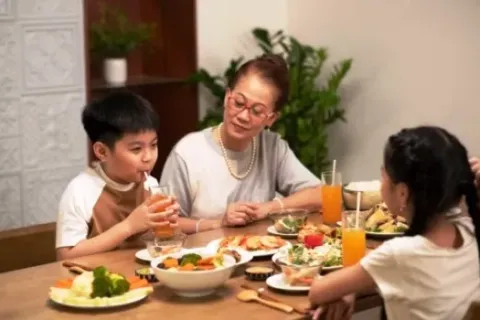 Tips Memilih Restoran Yang Ramah Anak Biar Makan Bareng Keluarga Jadi Nyaman Dan Seru