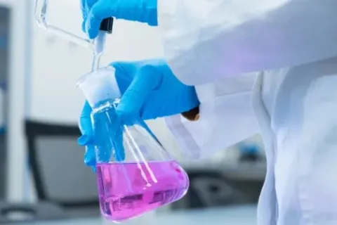 Bukan Cuma Di Lab Ini Ragam Karier Untuk Lulusan Jurusan Kimia Yang Perlu Kamu Tahu