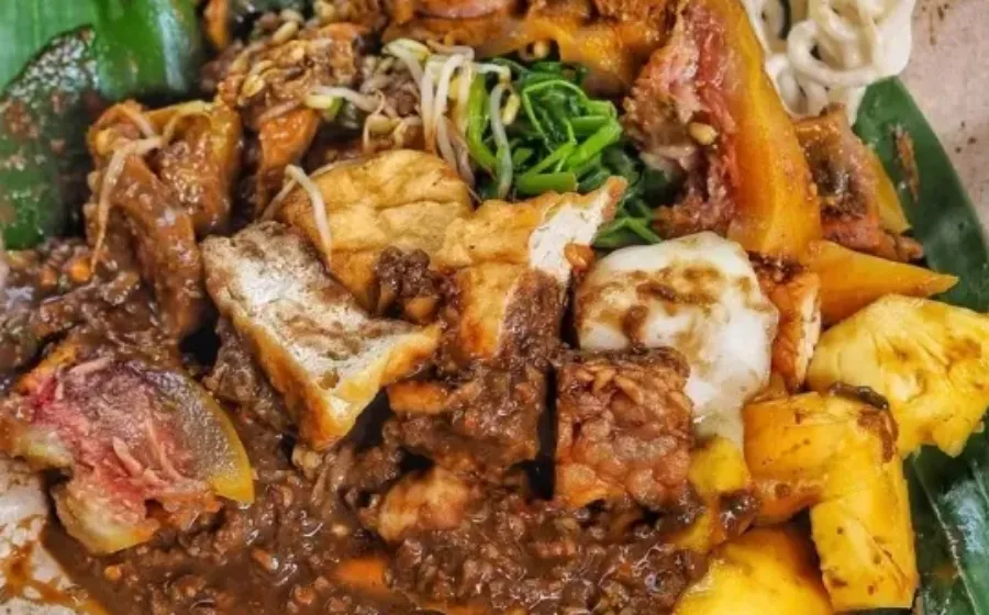 Mengenal Rujak Cingur, Hidangan Legendaris Surabaya Dengan Rasa Unik Dan Gurih