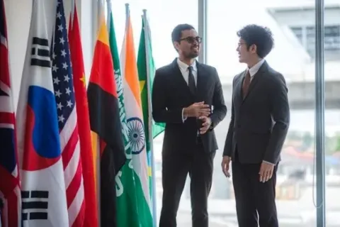 Menyongsong Karier Global Kenapa Jurusan Hubungan Internasional Jadi Pilihan Cerdas