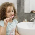 Panduan tips membuat jadwal anak harian yang seru dan teratur untuk melatih kedisiplinan si kecil di rumah