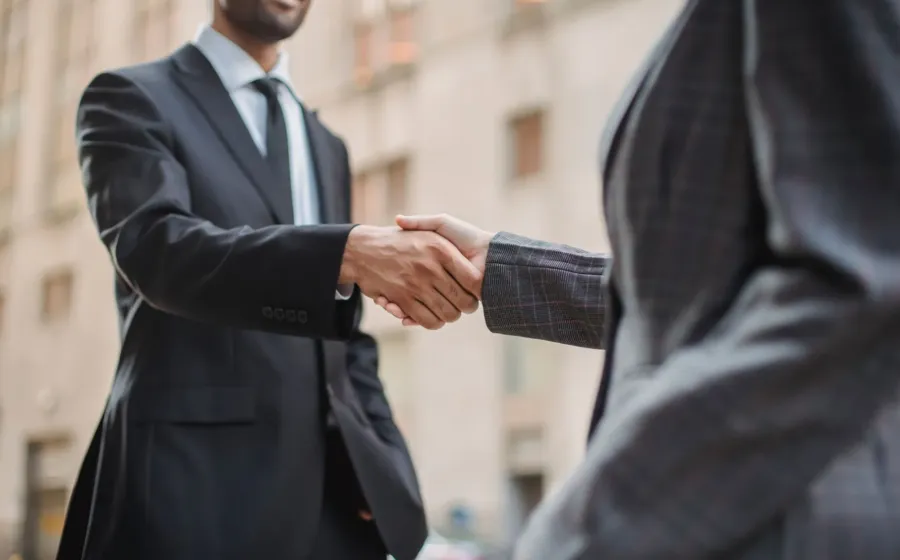 Strategi ampuh tentang cara mengelola pelanggan bisnis agar pembeli makin setia dan omzet terus naik
