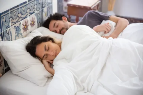 Panduan tips memilih kasur yang tepat untuk kamar tidur agar kualitas istirahat makin maksimal dan bebas pegal