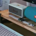 Ilustrasi tips memilih speaker terbaik untuk mendengarkan musik dan audio rumah